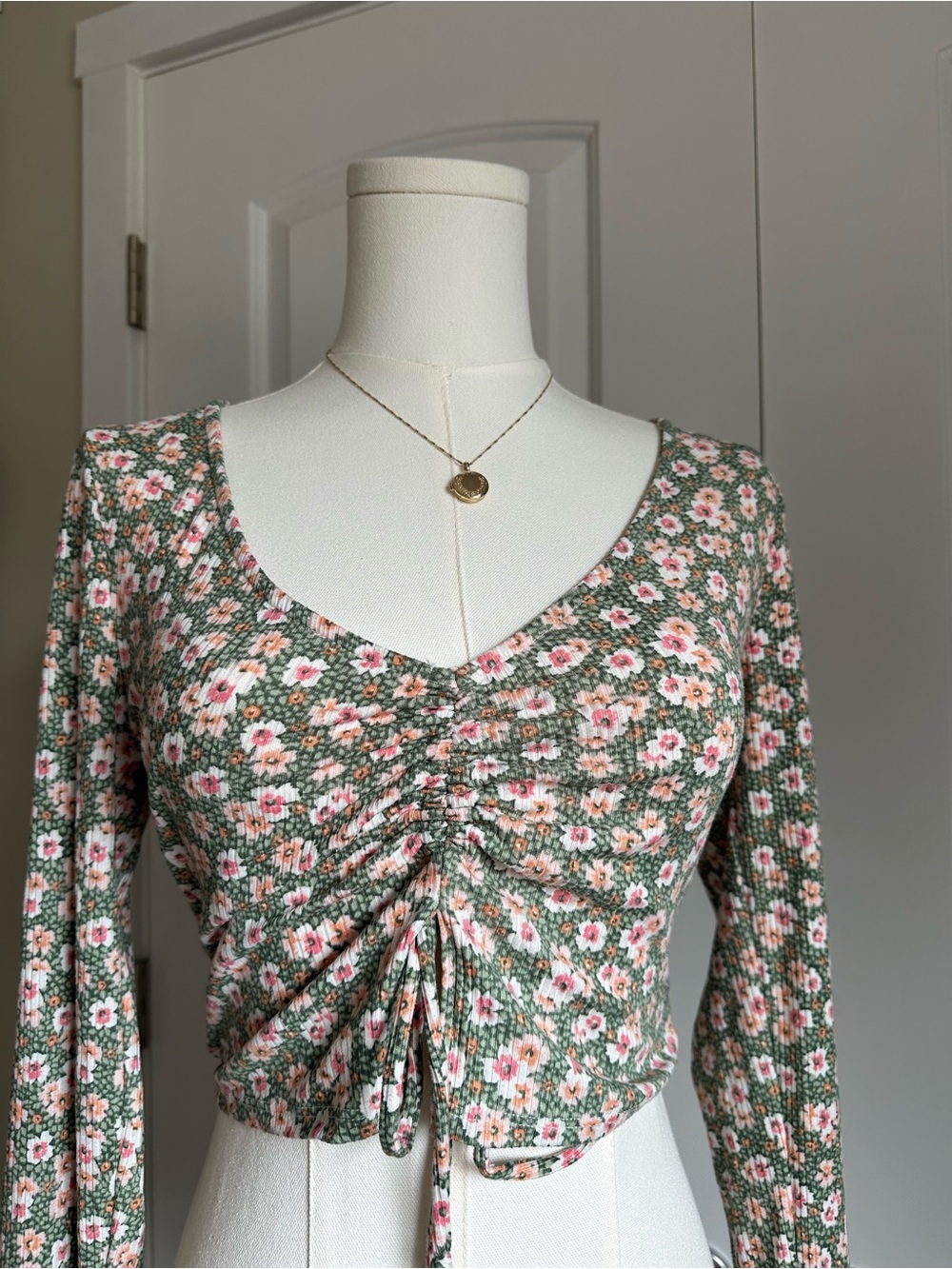 Green Floral Ruched Long Sleeve Crop Top